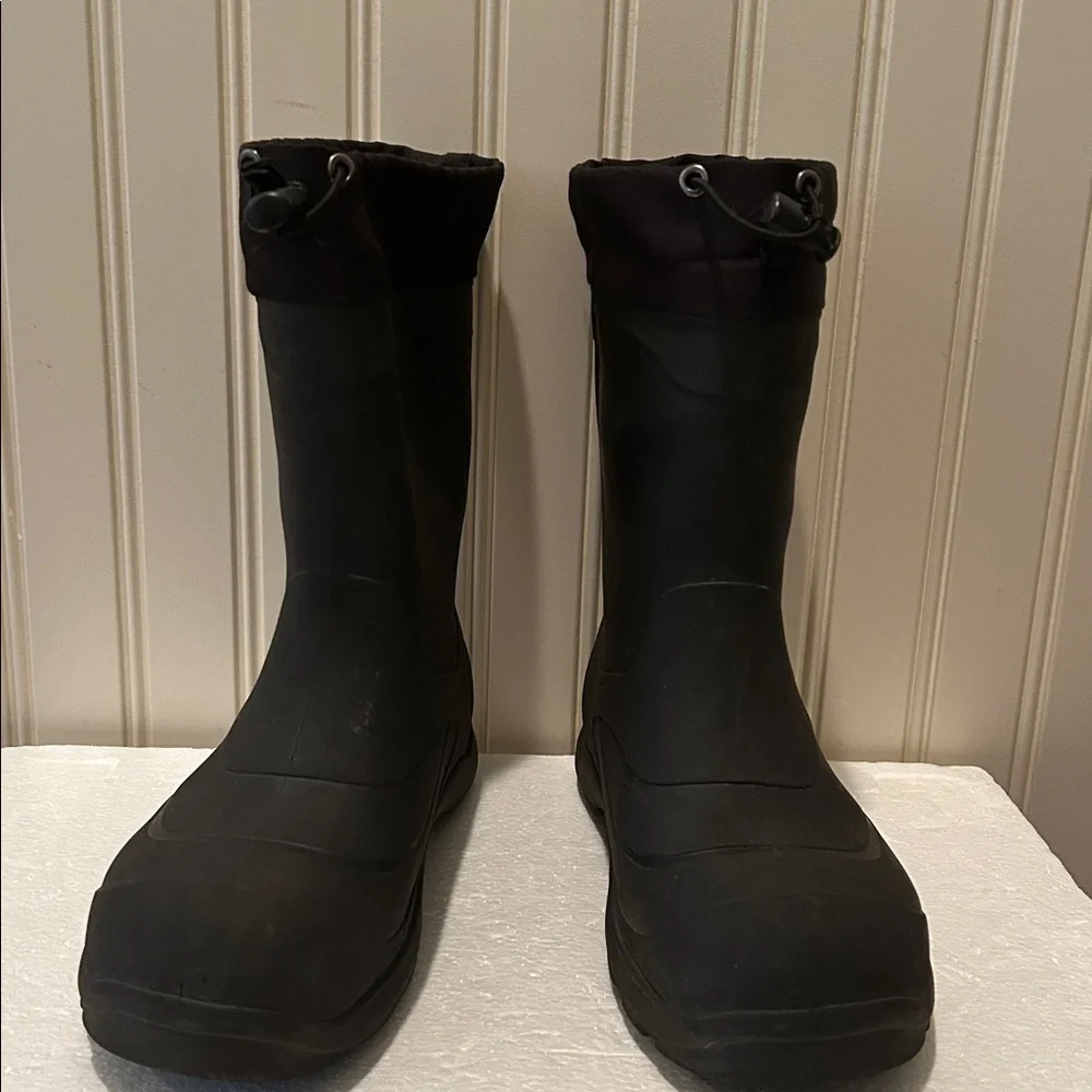 Kamik Men's Slip In Black Waterproof Rubber Rain/Snow Boots elastic size 6